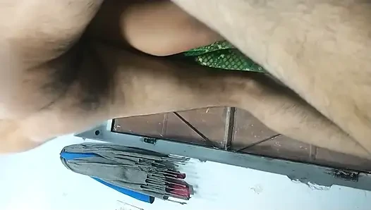 Hızlı seks. Gerçek yakalanan görüntüler.çift kameraya sert sikişiyor. Hintli kadın viral video
