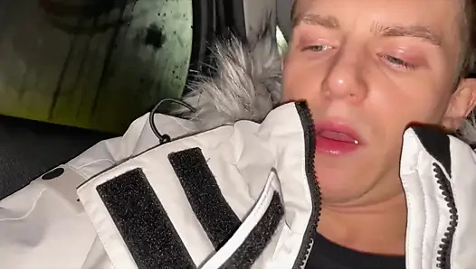 Jerks off Discreetly in the Back of a Taxi
