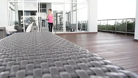 Footjob in sexy yoga pants