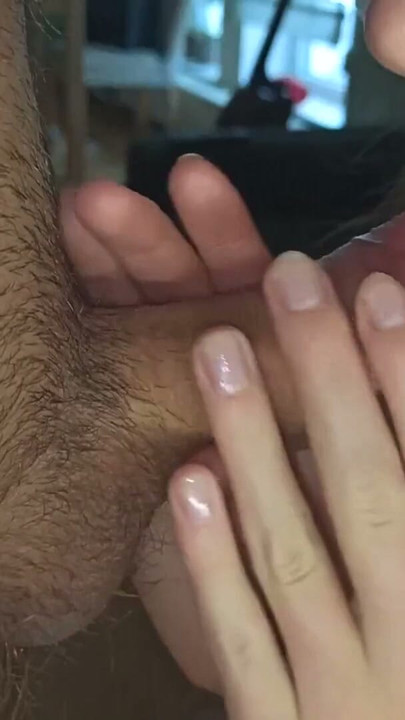 Seksi kızdan yakın çekim oral ve yakın çekim el işi, yakın çekim boşalma | Bölüm 1