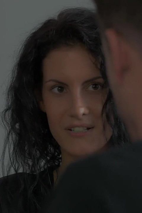 Joymii - un homme trompe sa femme par cette auto-stoppeuse sexy