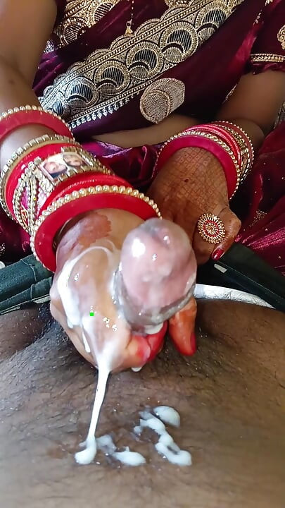 Hendjob di maine apne pati ko aur gadha ras nikali