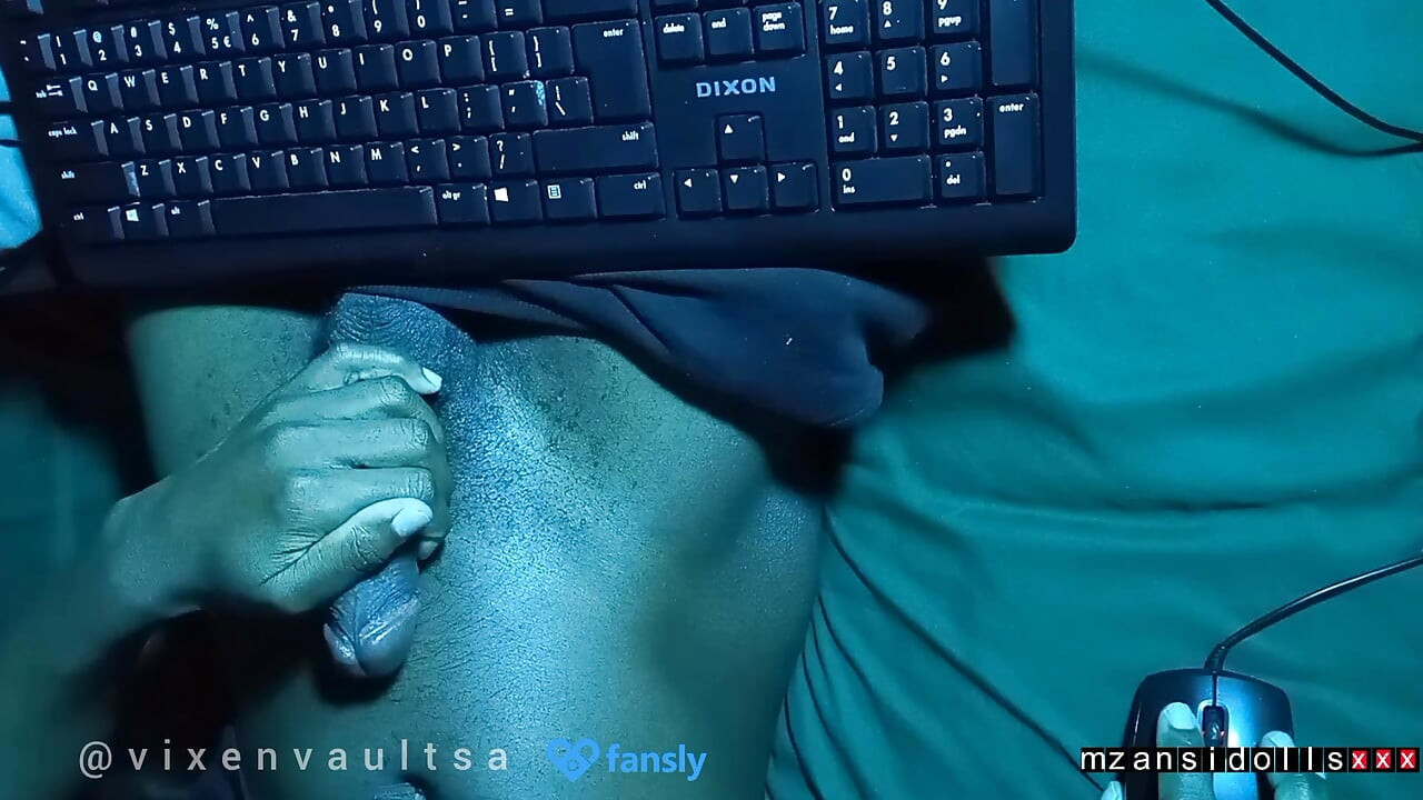 keskiyön runkkaussessio, kova musta kullini