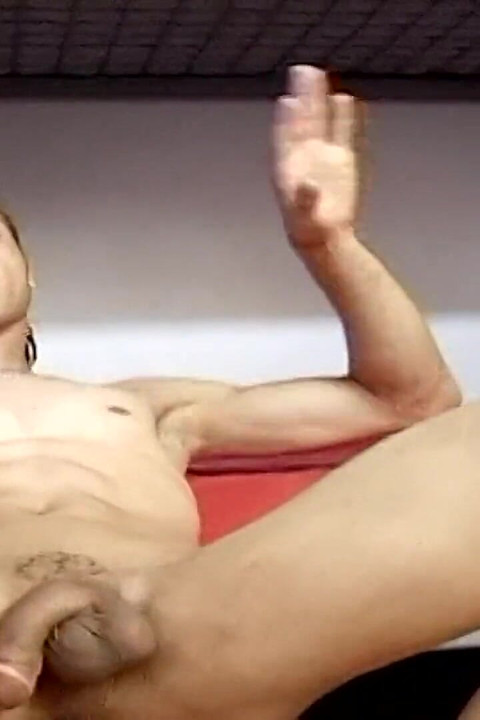 Chino and Emerald - Bunk Bed Fucked