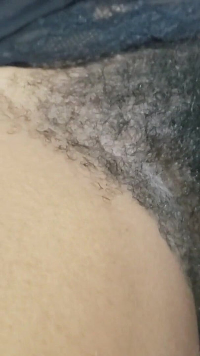 Close up Terbaru , Memek Berbulu Yang Indah | Klip 1