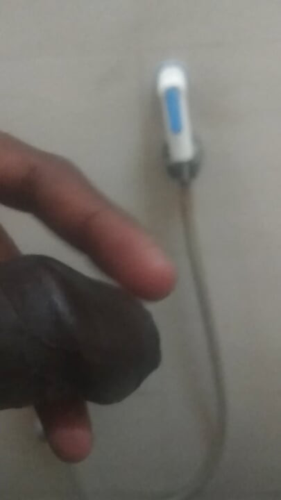 Tamil boy bathroom la Kai adikira Video part 2