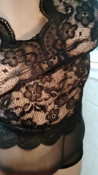 وصلت إلى المنزل + مبكرا ووجدت زوجة أبي تنظف المنزل! | مقطع 1