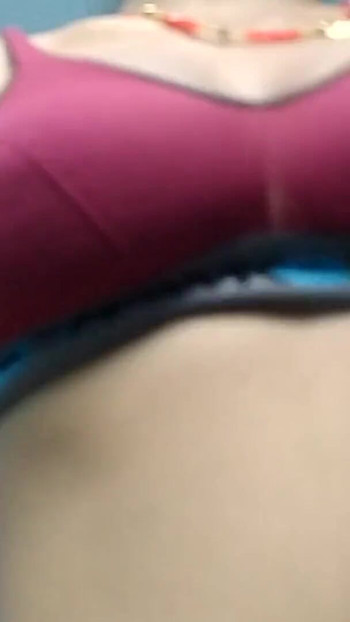 Episkt ögonblick från "Desi hot bhabhi"