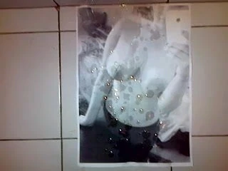 Enorme sborrata sulla ragazza tettona che prende selfie