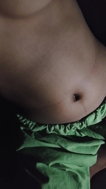 Une fille vierge baise avec son demi-frère, hb complet