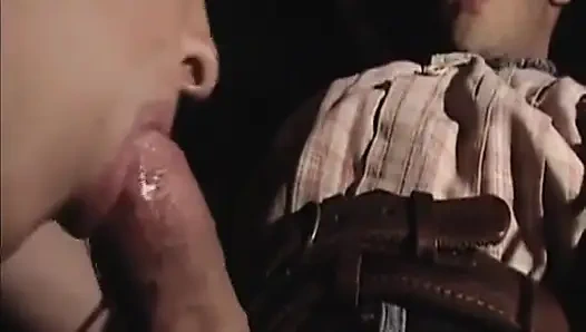 Фермер имеет джекпот с двумя чудесными кисками