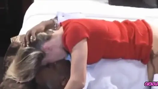 Aldatılan orta yaşlı seksi kadın - aldatan evli kadın