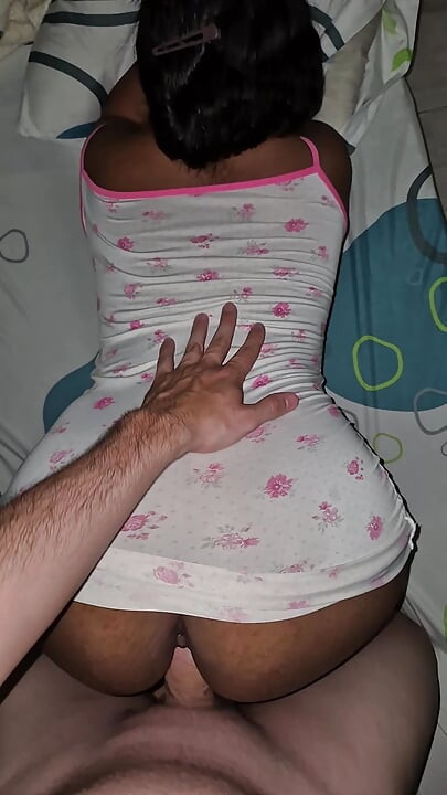 I Was Resting and the Neighbor Comes to Put His Big Cock in Me and Leave All the Semen in My Vagina