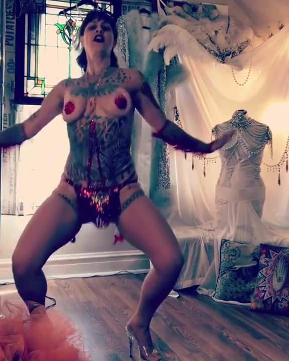 Burlesque 18