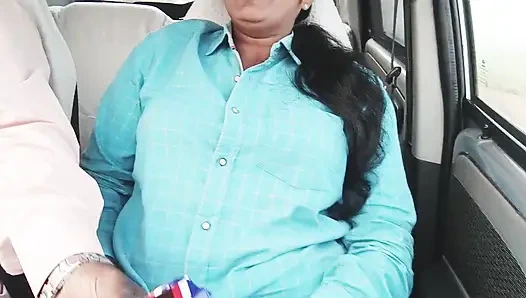 Üvey baba arabada seks Telugu edepsizce konuşuyor