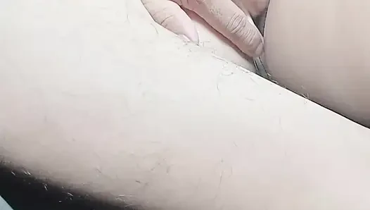 Curlisita si seksi lagi asik fingering memek sempitnya di dalam mobil (pov)