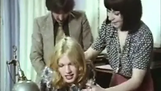 Brigitte Lahaie Blondes humides (1978) sc2