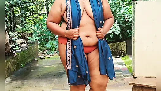 Девушка дези в Топлес, сексуальная фотосессия в синем шальваре, после фото