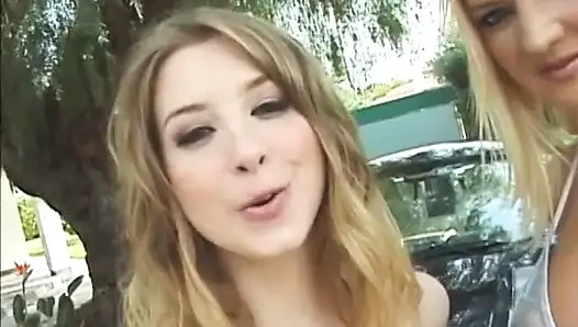 Идеальной крошке и грудастой милфе кончили на лицо в анальном тройничке