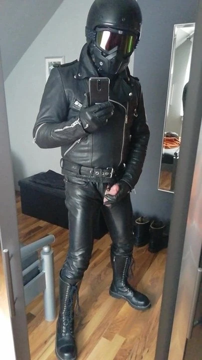 Cum in Old Style Leather