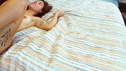 Товарищ Эякулятор и Евангельская красавица