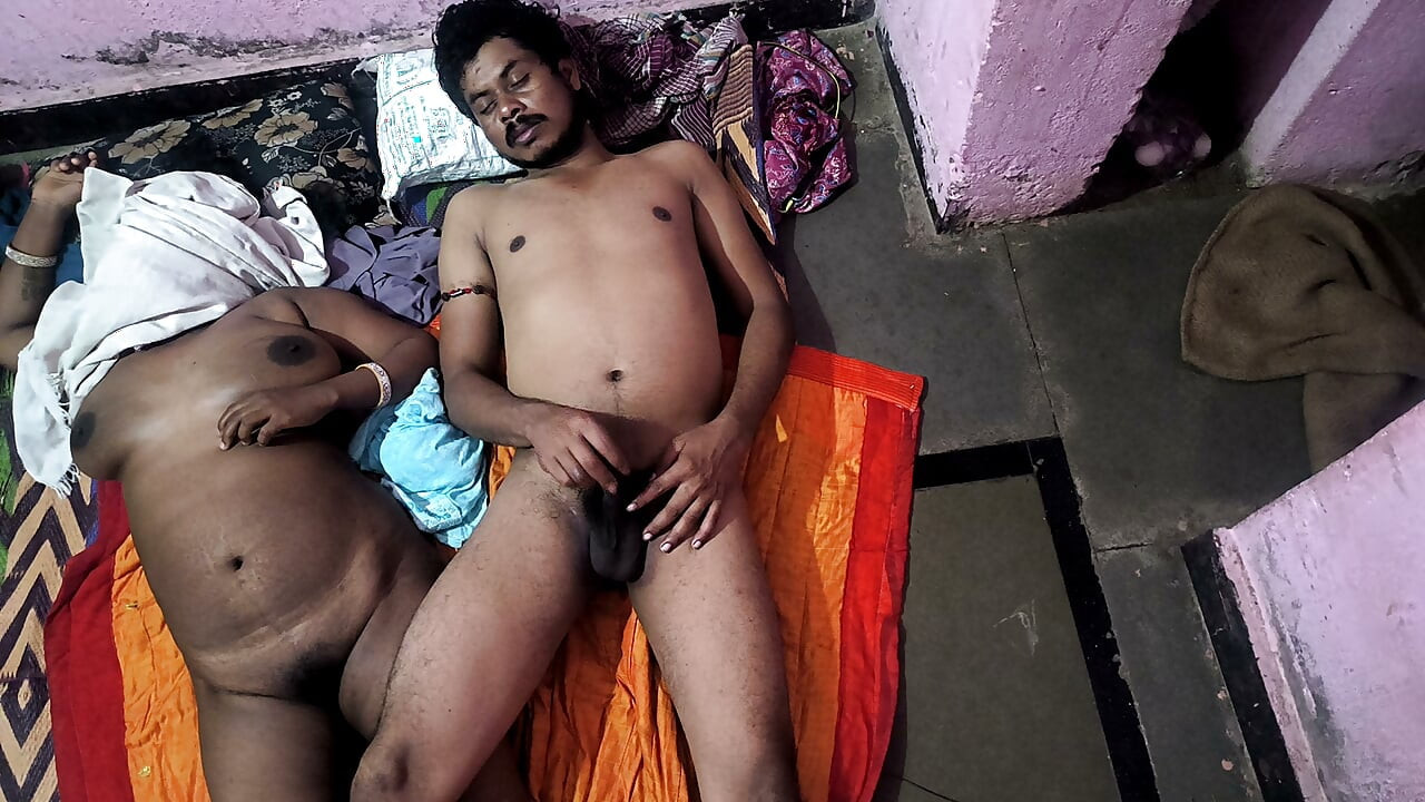 Baap ne sauteli beti ko jabbardasti chod diya