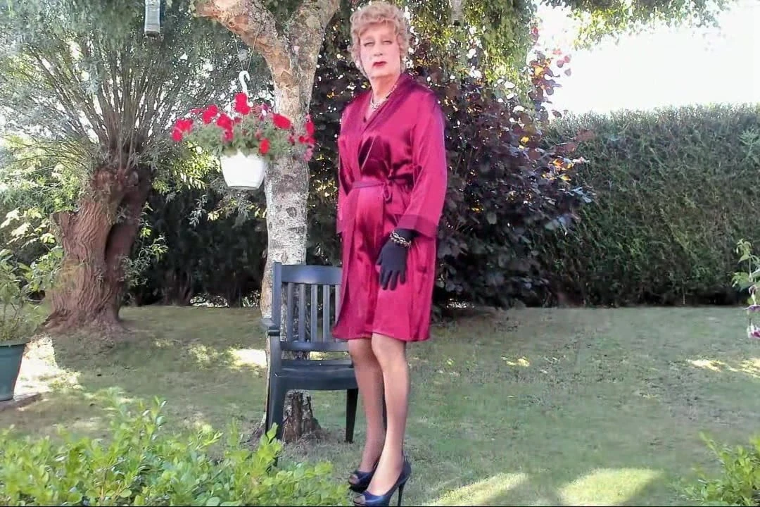 Lenceria con viento en el jardin