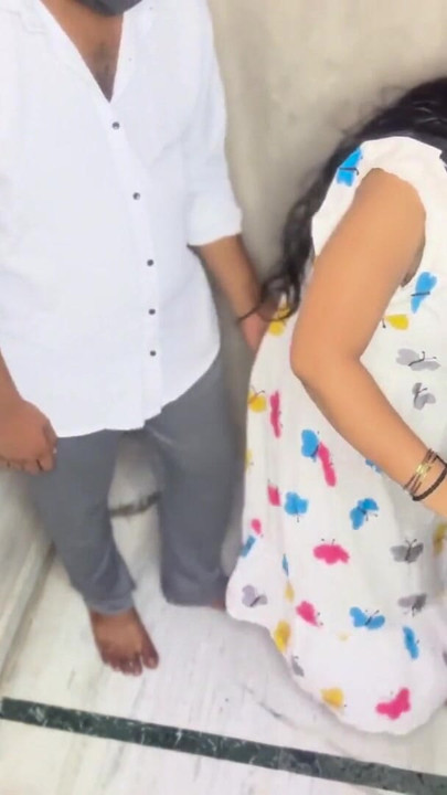 Unge Devar knuller sin sexy Bhabhi for første gang | Klipp 1