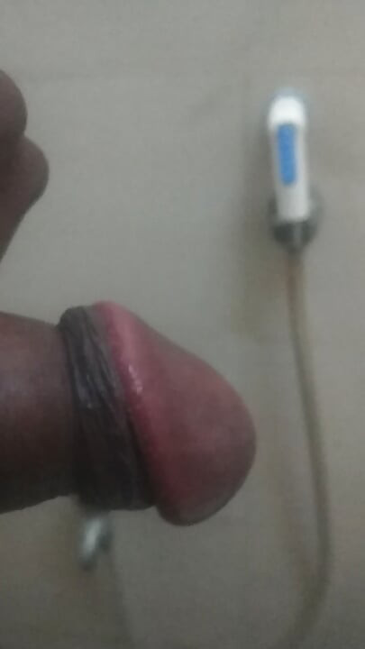Tamil boy bathroom la Kai adikira Video part 2