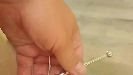 Urine through an 8 mm plug