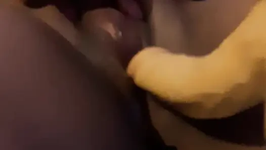 Bermain dengan dildo