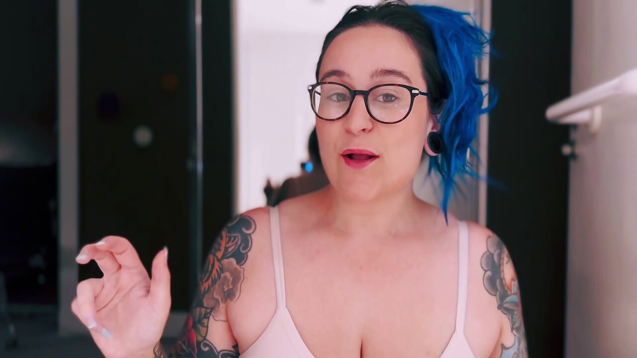 グラマラスなイギリス人熟女がセクシーなSHEINランジェリーを試着 タトゥー＆巨乳