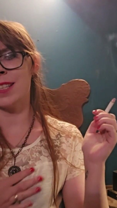 Jeg ryger bare en masse cigaretter | Klip 2