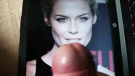 rachael taylor'a saygı duruşu