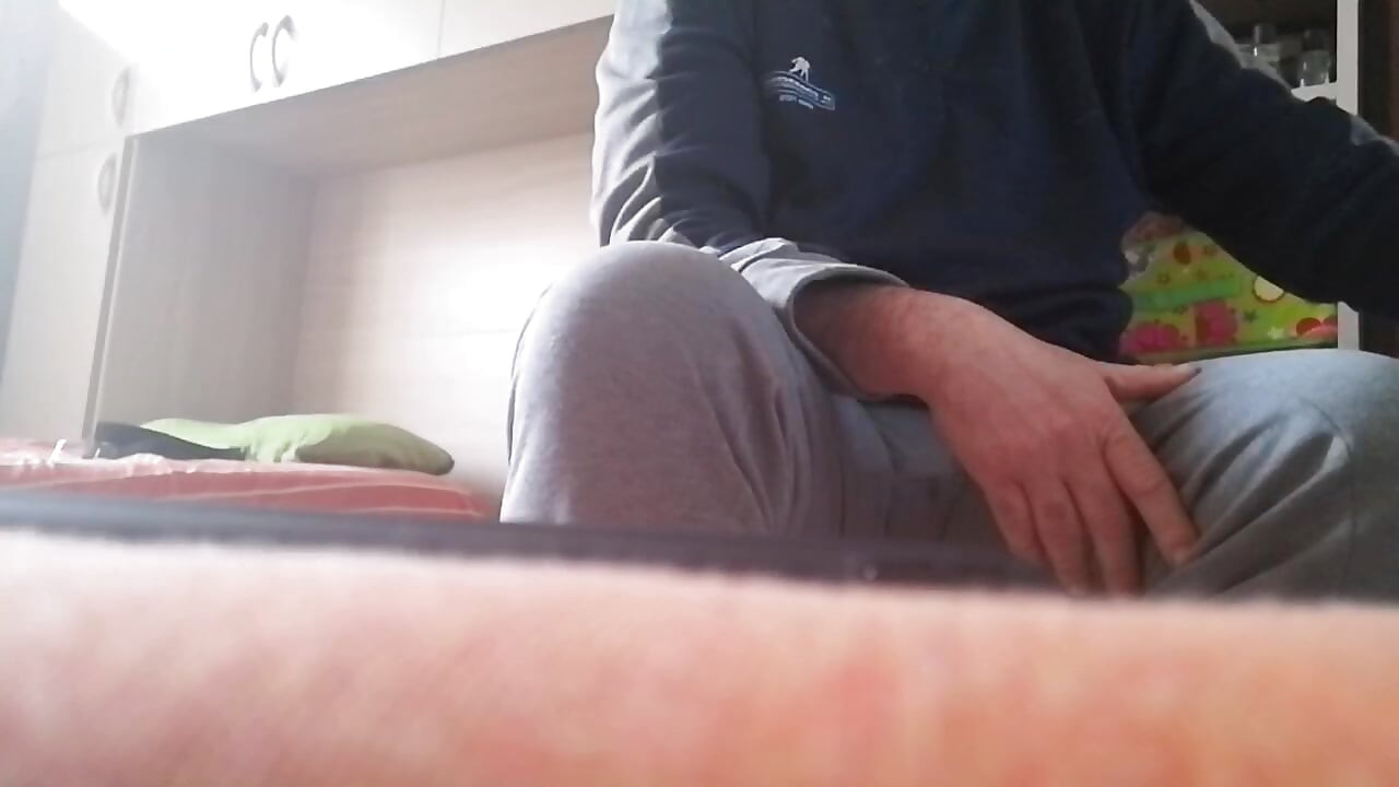 Uvijek sam s tvrdim kurcem i ne koristim Viagru!