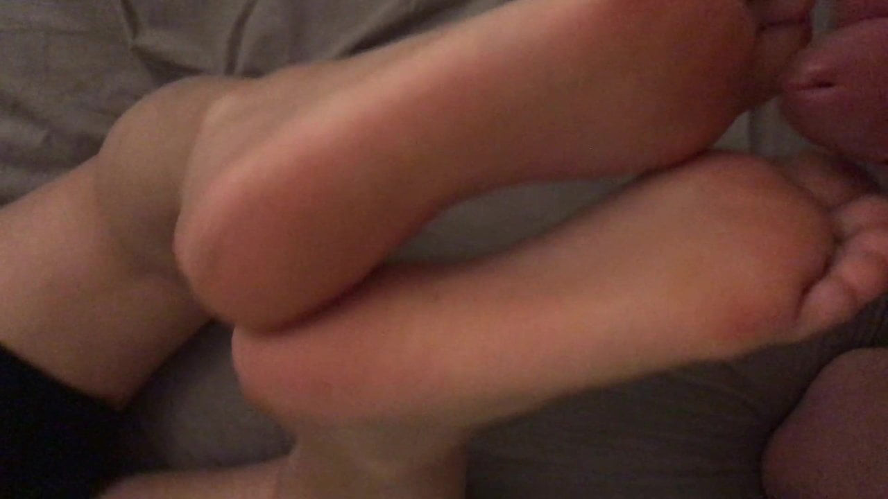 Cumshot on my sexy girlfriend feet