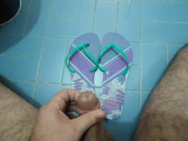 Cum on my Havaianas Slim.