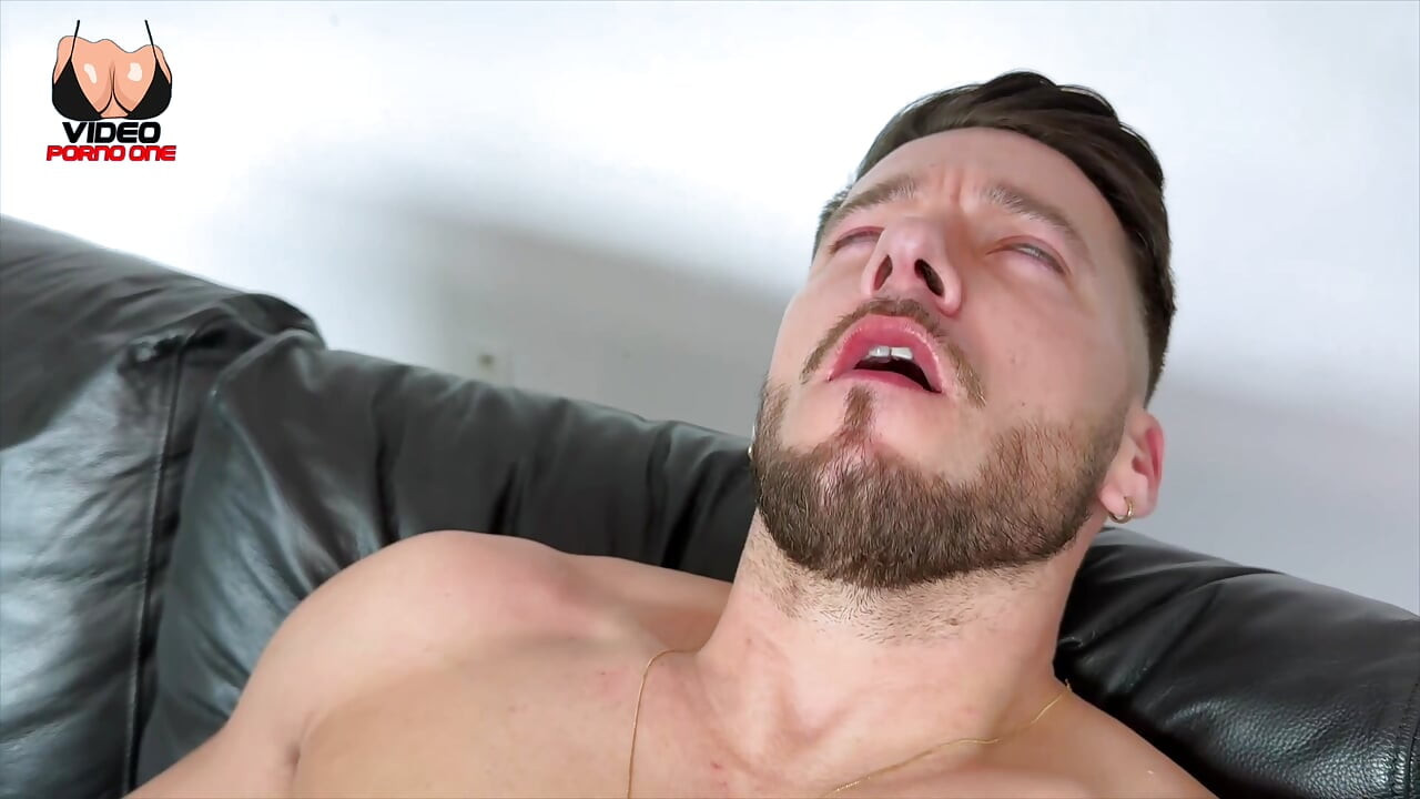 Velmi sexy, ale především velmi špinavá učitelka angličtiny!