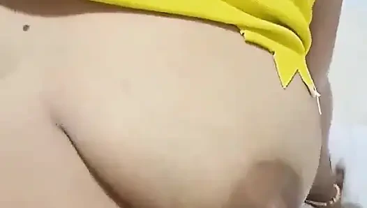 Моя жена идет на работу, и я привожу грудастую и соседа в дом, это произошло в Соединенных Штатах