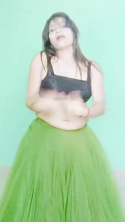 Aunty dance