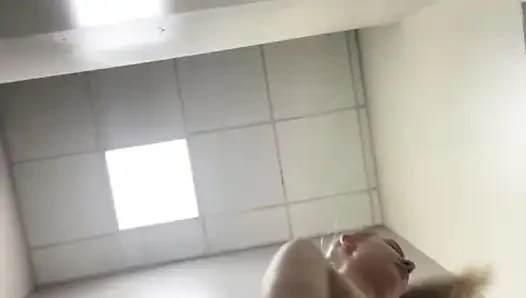 Public fucking in the gym jucielussie