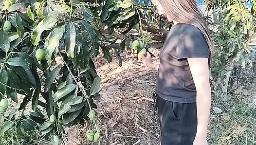 18 YEAR OLD TEEN CAUGHT A FARMBOY JERKING ON HER WHILE PICKING FRUITS ON TREE