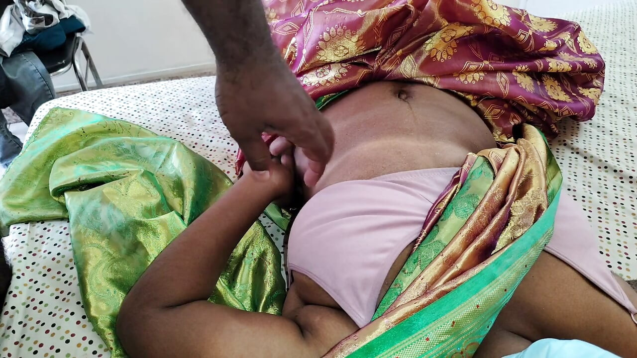 Beautiful House Wife Shared Bed with Boyfriend