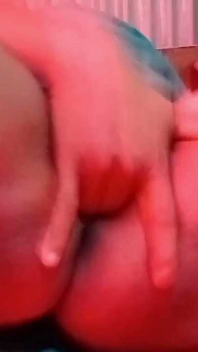 Bangladeşli bir kadının amcasıyla çekilmiş viral seksi videosu | Klip 1