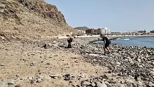 ALLEY adventure, three cocks for me in an alley. A voyeur, an exhibitionist, and the photographer give me their dicks on an hide