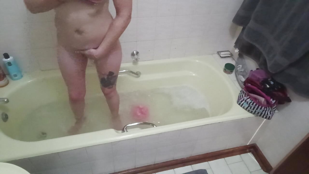 Karma eks-pige ender med at blive hotwife