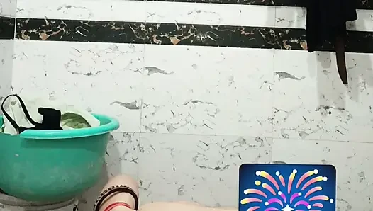 Priya si kakak ipar india lagi pamer tubuh aduhainya