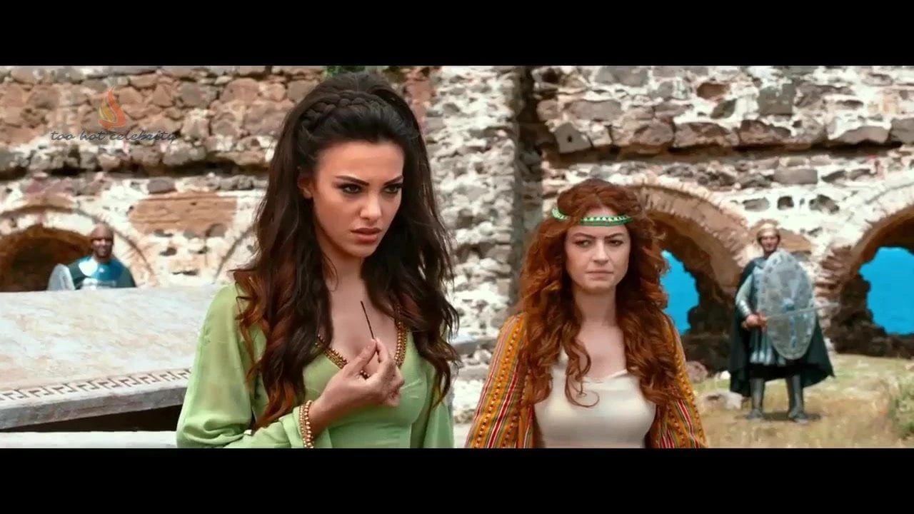 Hazal çağlar çıplak