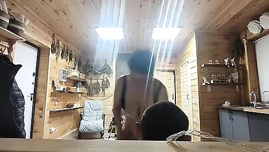 Unsere Persönliche Zeit: Romantik Auf Dem Sofa in Der Sauna