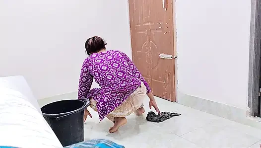 Unsatisfied Shila bhabhi gives her best fuck to the house owner for something extra xxx